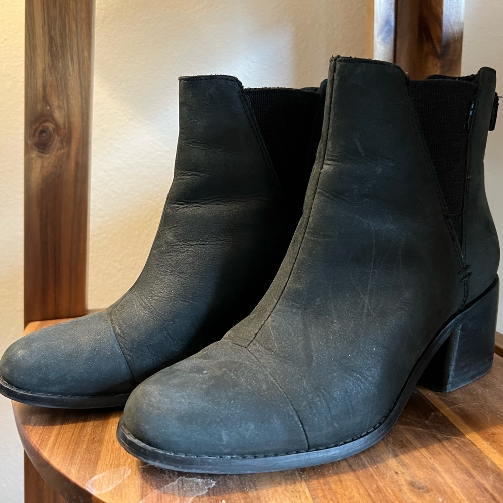 TOMS Black Leather Heeled Boot | Women’s Size 6.5